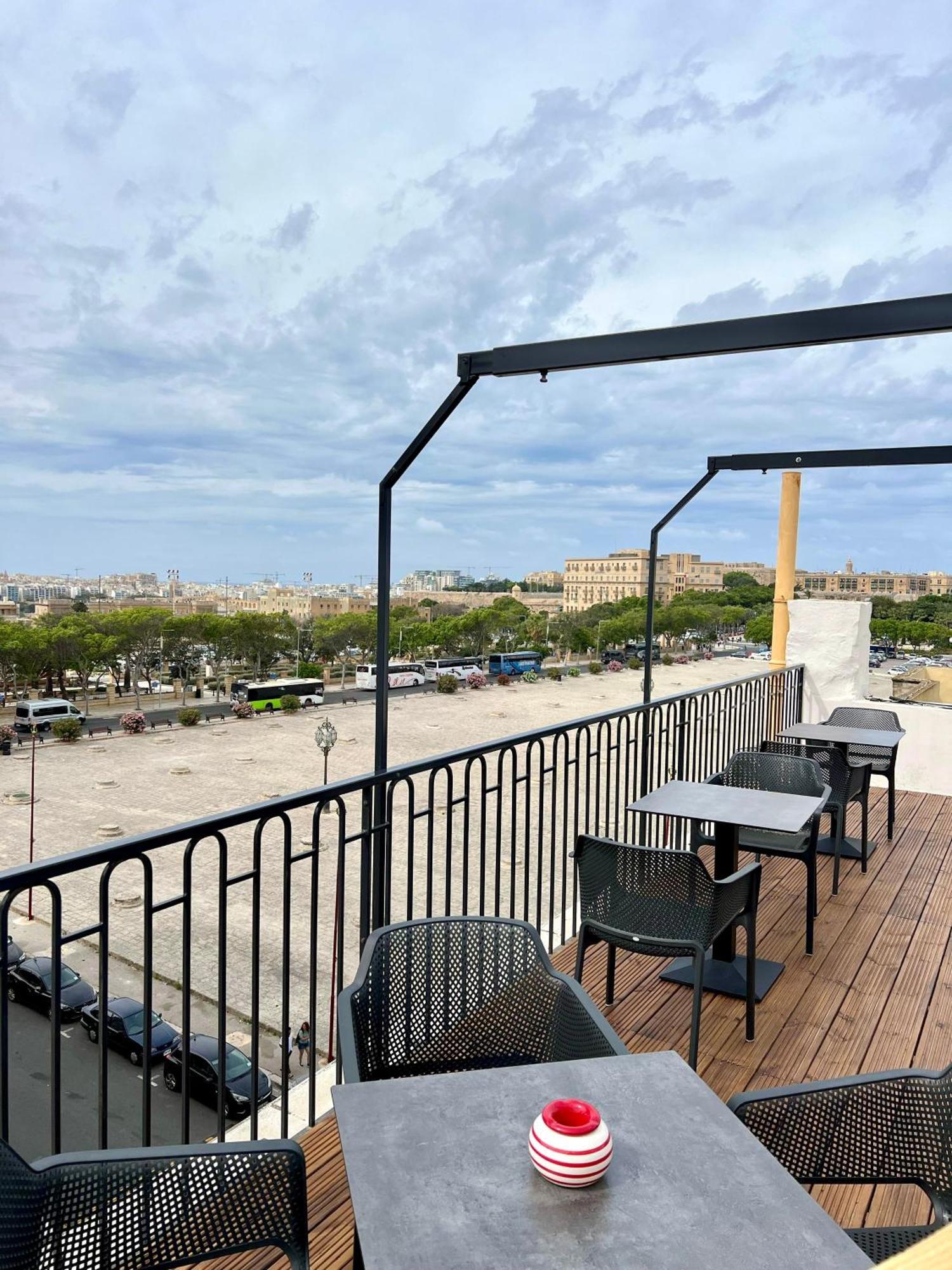 Florette Suite 1Br With Stunning Lounge Terrace By Arcobnb Floriana Eksteriør billede